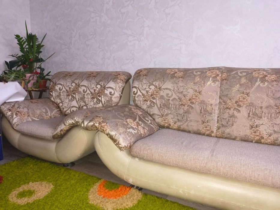 Продаю диван срочно