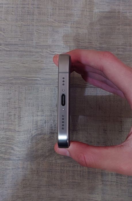 Schimb iPhone 15 Pro  cu S25 plus sau Ultra