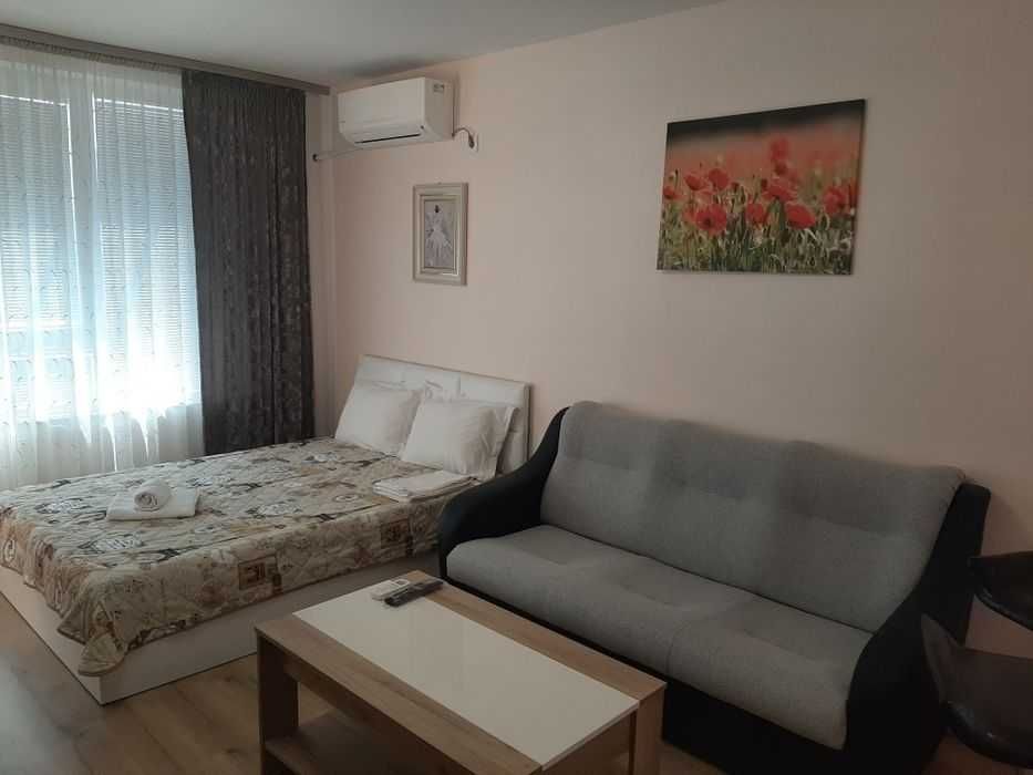 АПАРТАМЕНТ/Студио/Стаи за Нощувки и Почивка