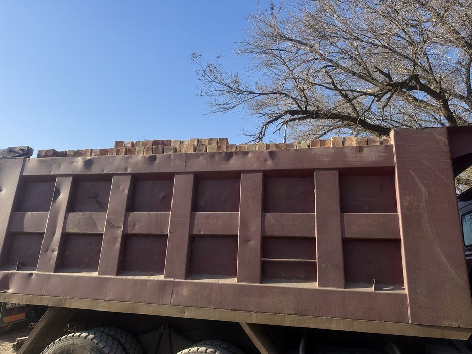 Красный кирпич