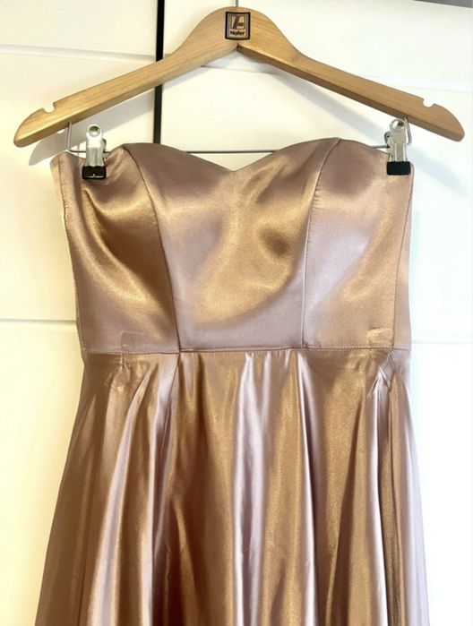 Vand rochie de ocazie
