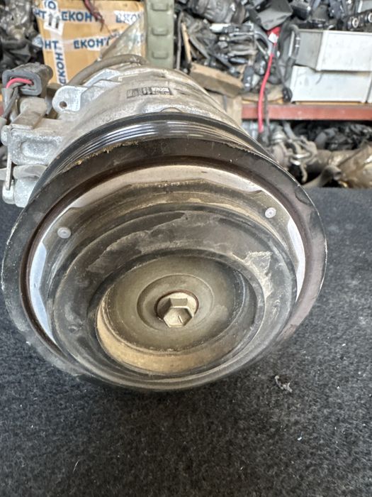 Компресор климатик за бмв ф10 ф11 ф20 ф30