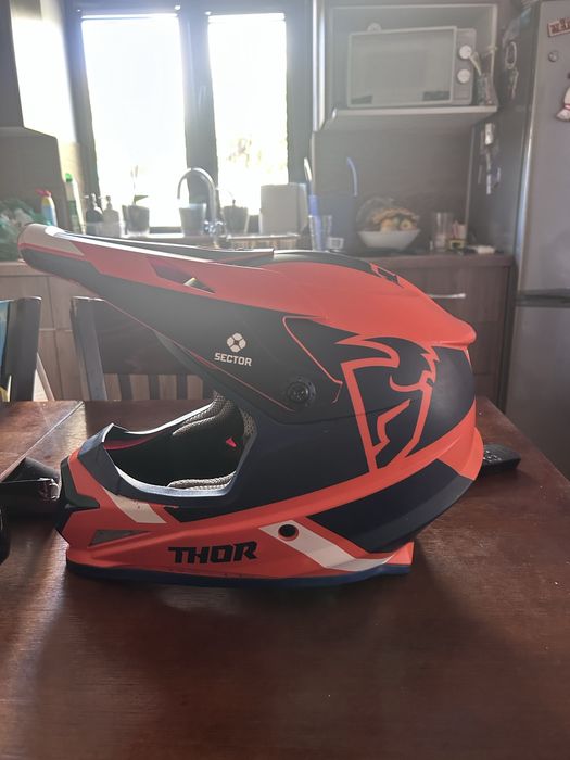 Каска Thor sector 3