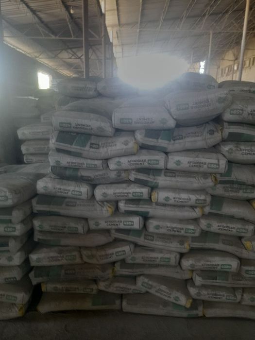 Sement optim narxda birinchi qul  660 sum qopi 33 000