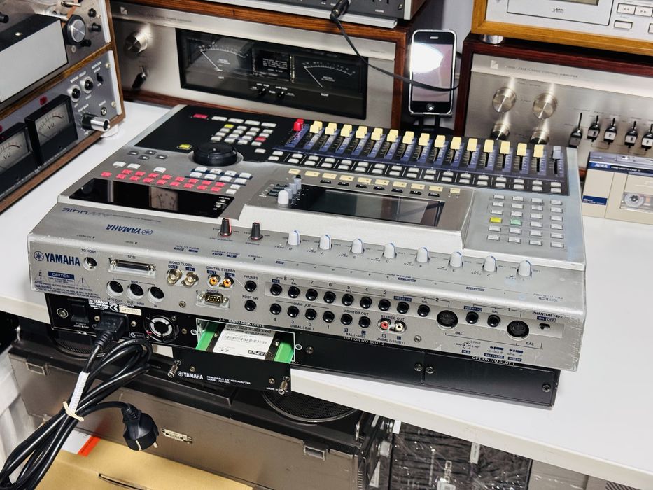 Mixer digital all in one YAMAHA AW-4416,workstation,16piste,HDD inclus
