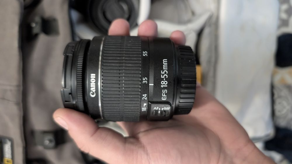 Canon 600d плюс обективи, светкавици и раница