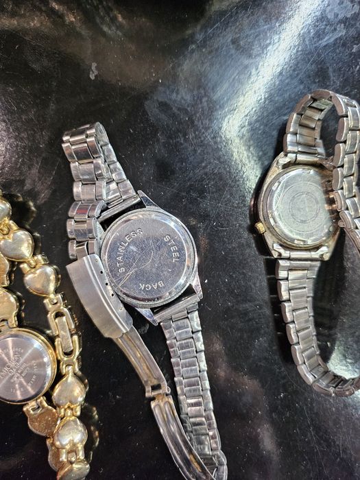 Стари часовници,  работят