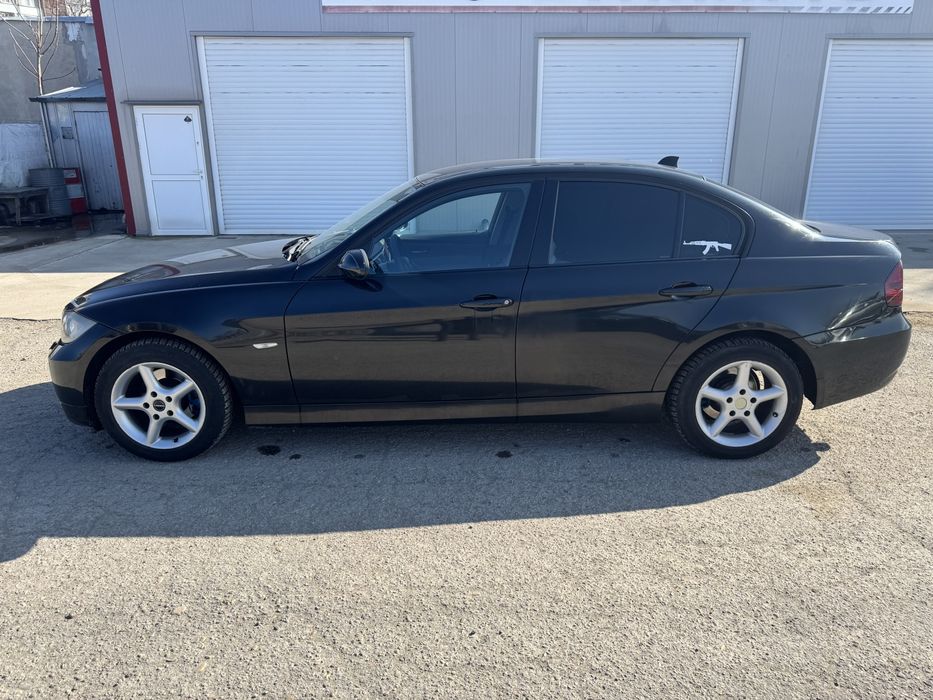 Bmw 320i e90 автоматик 3950€