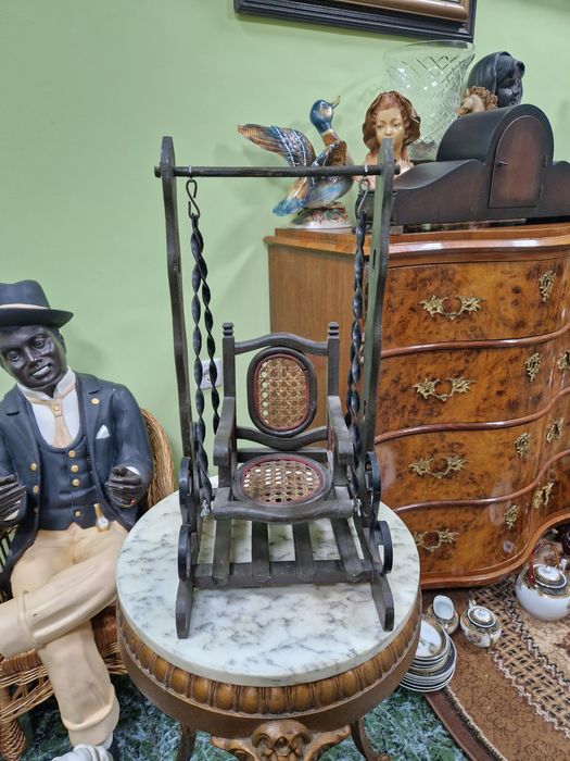 Уникална голяма антикварна люлка за кукли - Оригинал