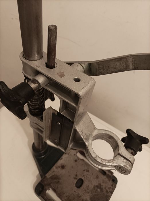 Стойки за бормашини български захват 43 мм.