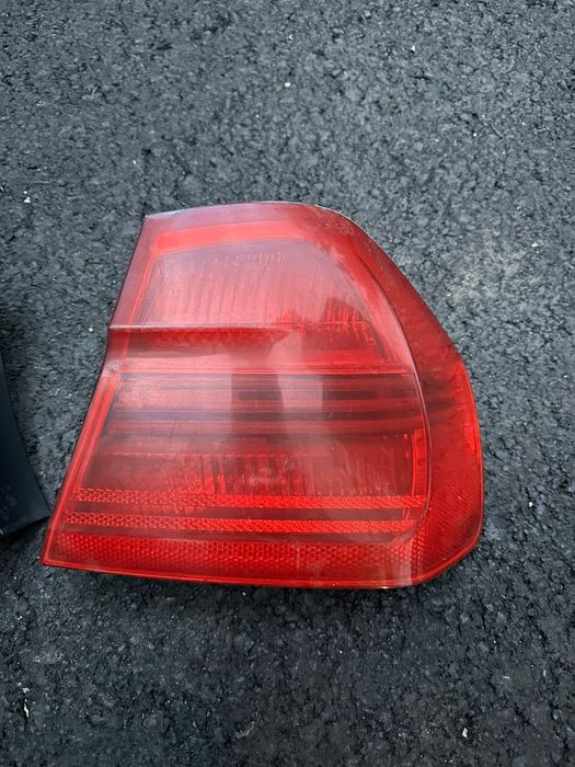 Задние фонари BMW e90 дорест