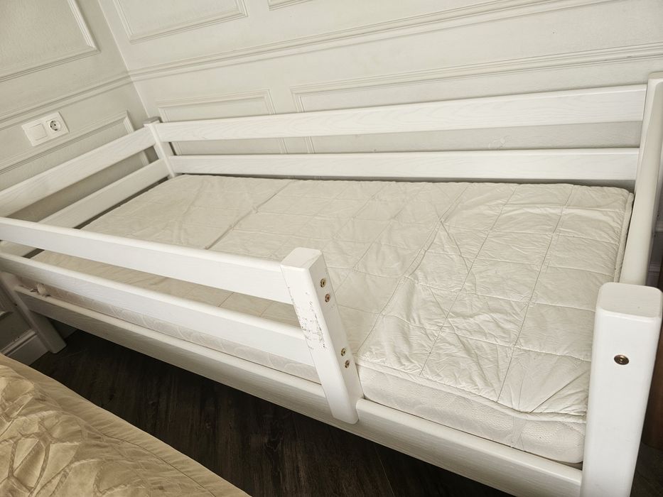 Кровать детская качественная