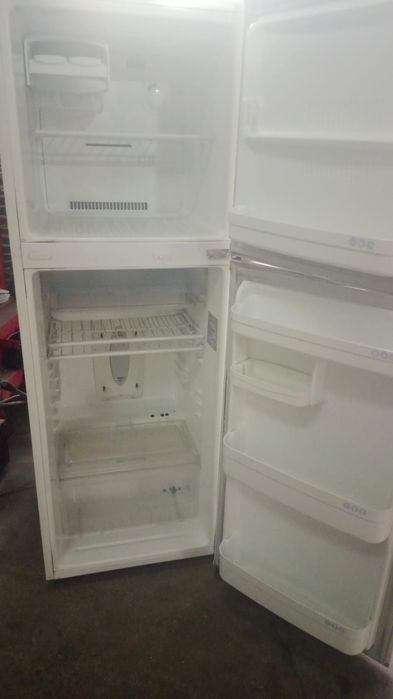 Продам холодильник Lg