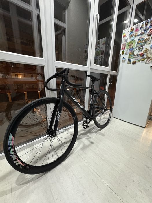 фикс (fixed gear) байк — лёгкий, быстрый