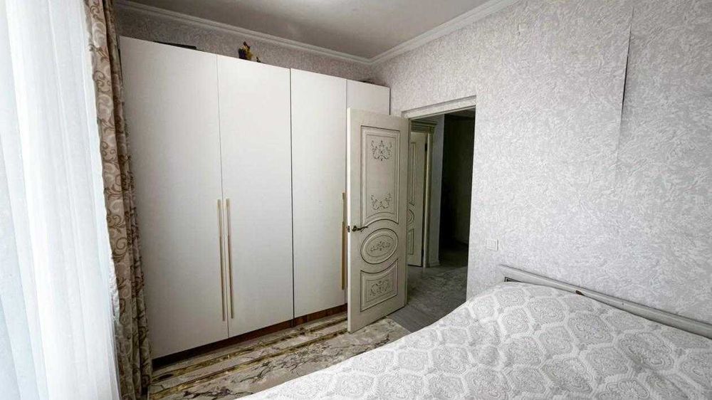 Продам 4-х комн квартиру Акбота