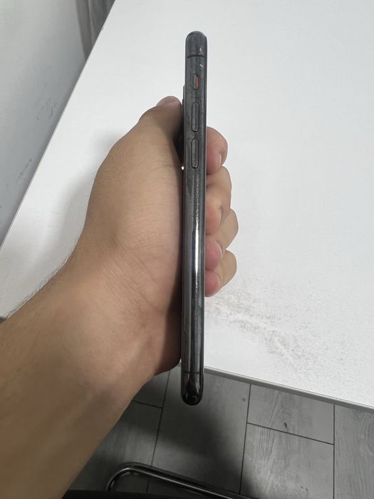 Iphone 11 pro.