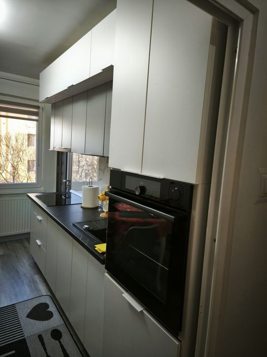 Vând apartament cu 3 camere