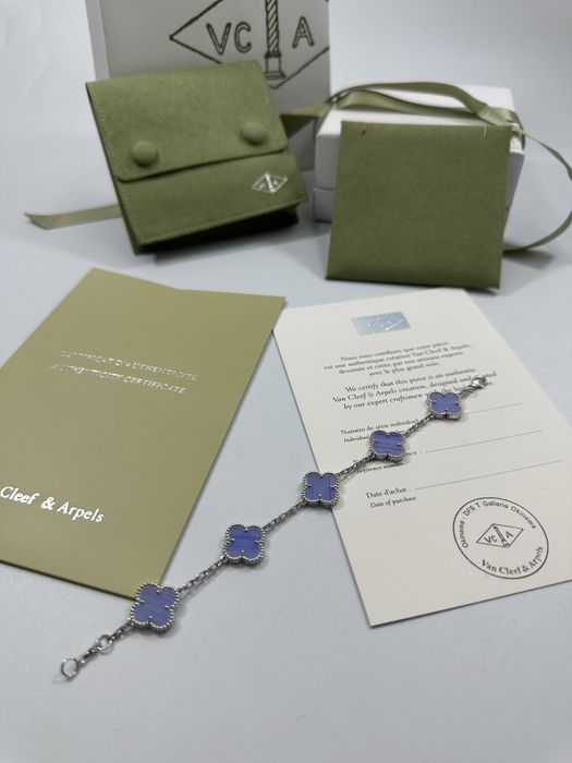 Brățară Van Cleef & Arpels 5 motifs White Gold 750 Chalcedony