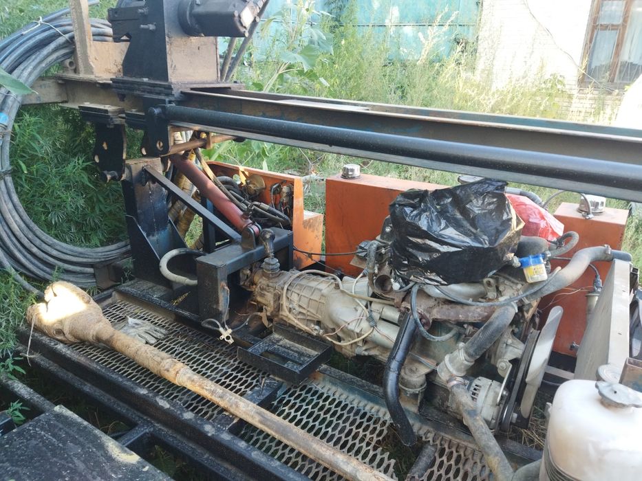 Станок для бурения скважин