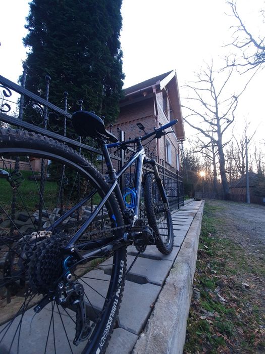 Bicicleta hard trail Cube Analog CMOT  27.5