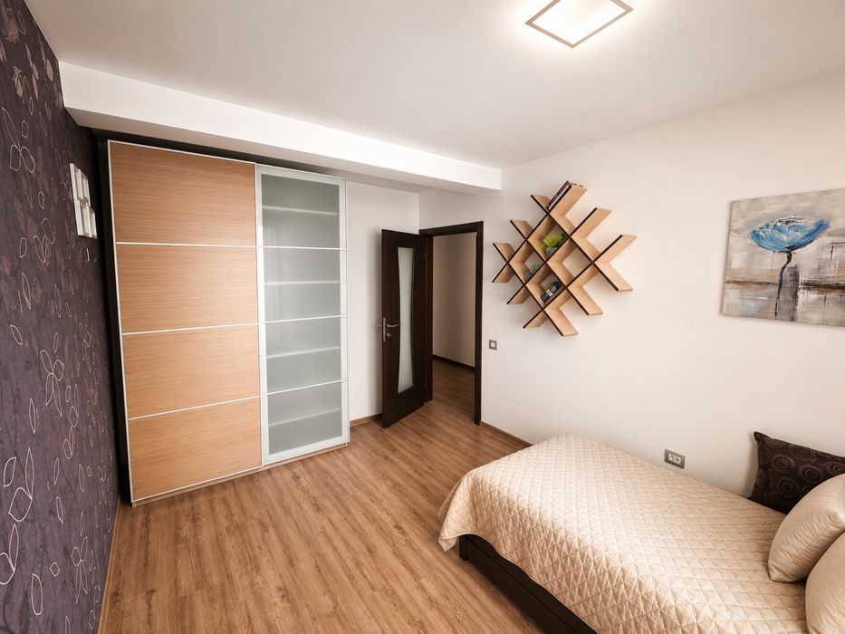Proprietar Apartament 3 camere, bloc tip boutique, gradina. Vila cu 9 ap. In incinta Ansamblului rezidential Aurel Persu