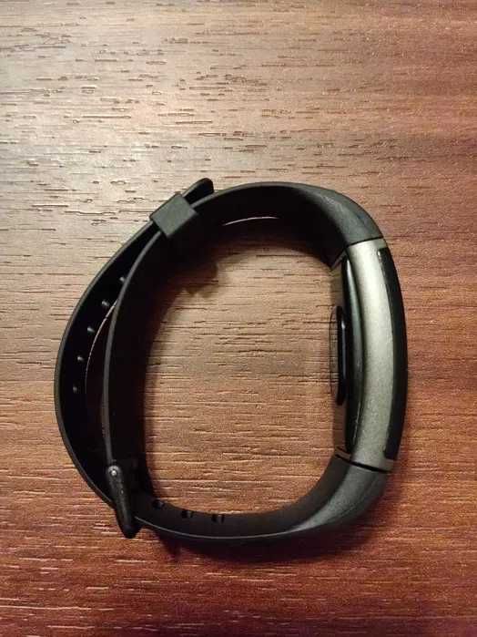 Смарт гривна Realme Band RMA183