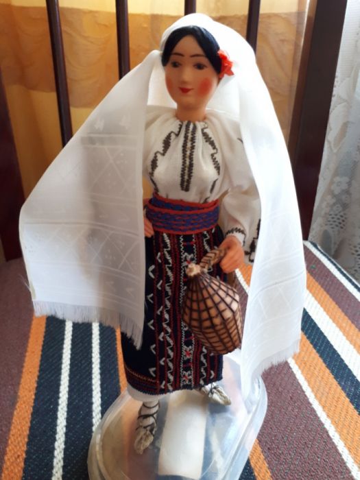 Păpușa artizanala