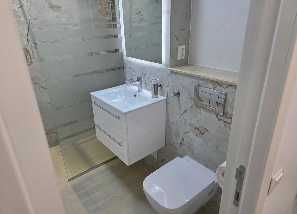 Vand garsoniera confort 1,  amenajat modern, Tudor,etaj 1, zona Livezeni!
