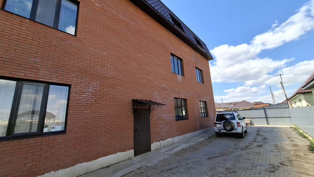 Продам 3 квартиру юго восток 61