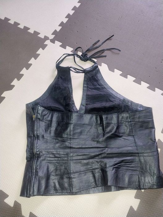 Топ кожаный продается