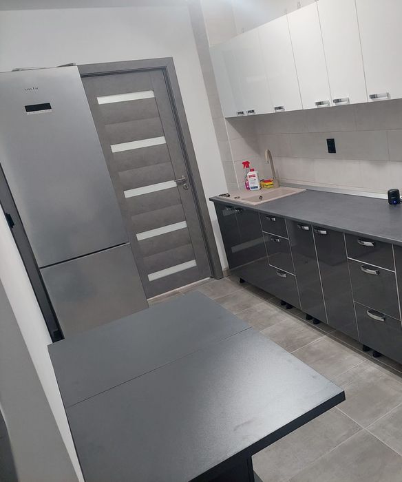 De vânzare apartament cu 2 camere + teren 1000 MP