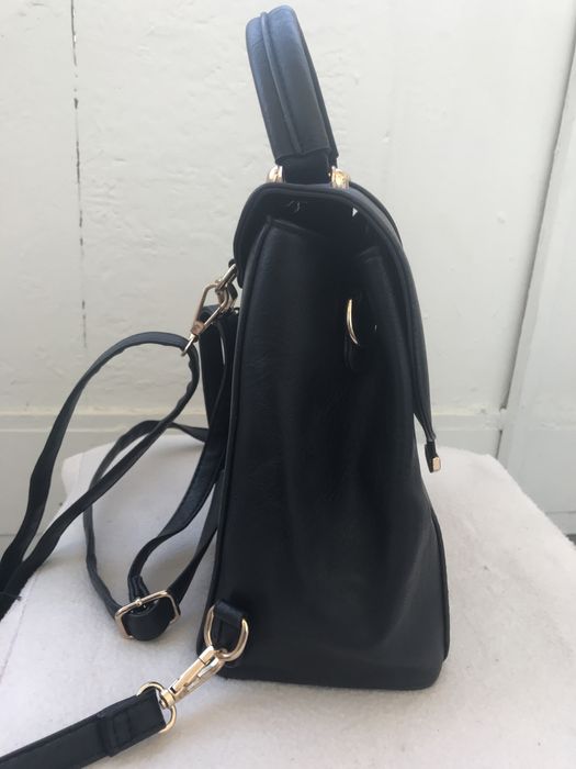 Спортно елегантна чанта