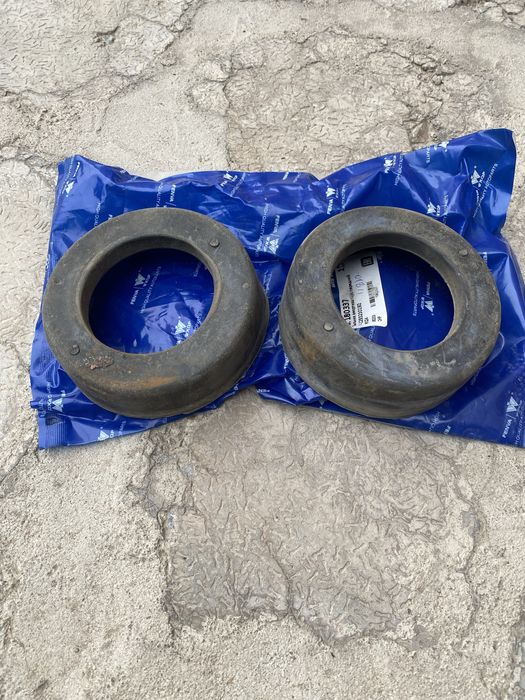 Продам на мерс 124 бензанасос!