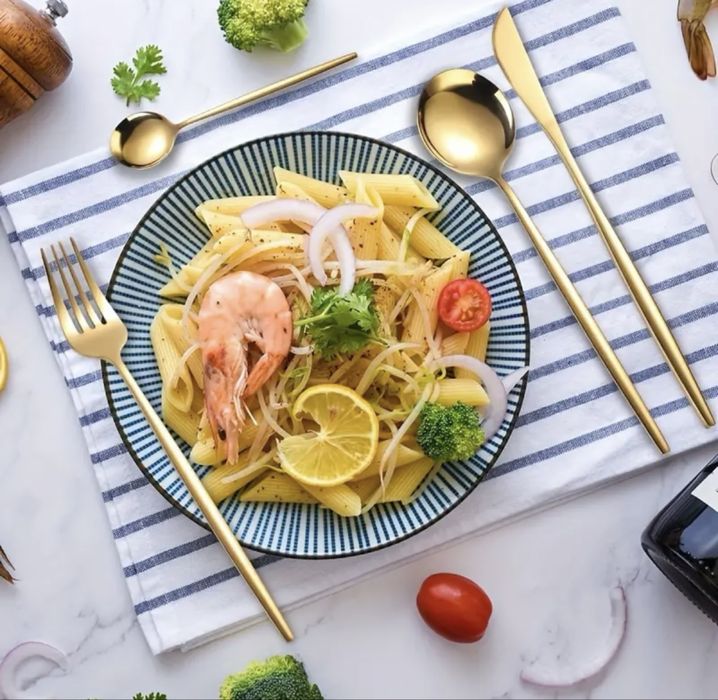 ‼️ПРОМО Комплект за хранене – 30 части в златисто