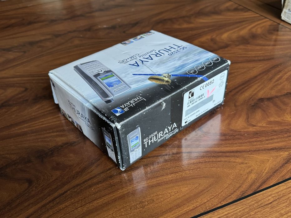 Thuraya SG-2520 + копмлект в машину