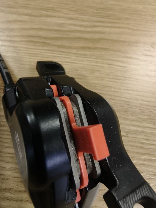 Нова предна хидравлична спирачка Шимано BL-MT402,BR-MT410