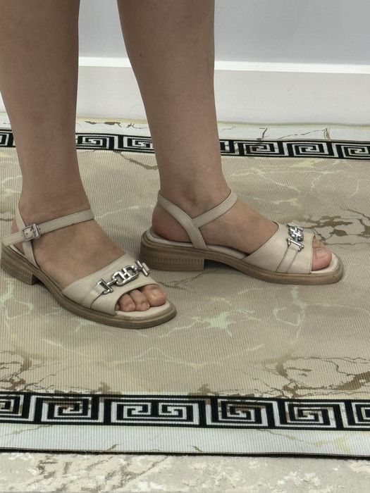 Летние    босоножки б/у