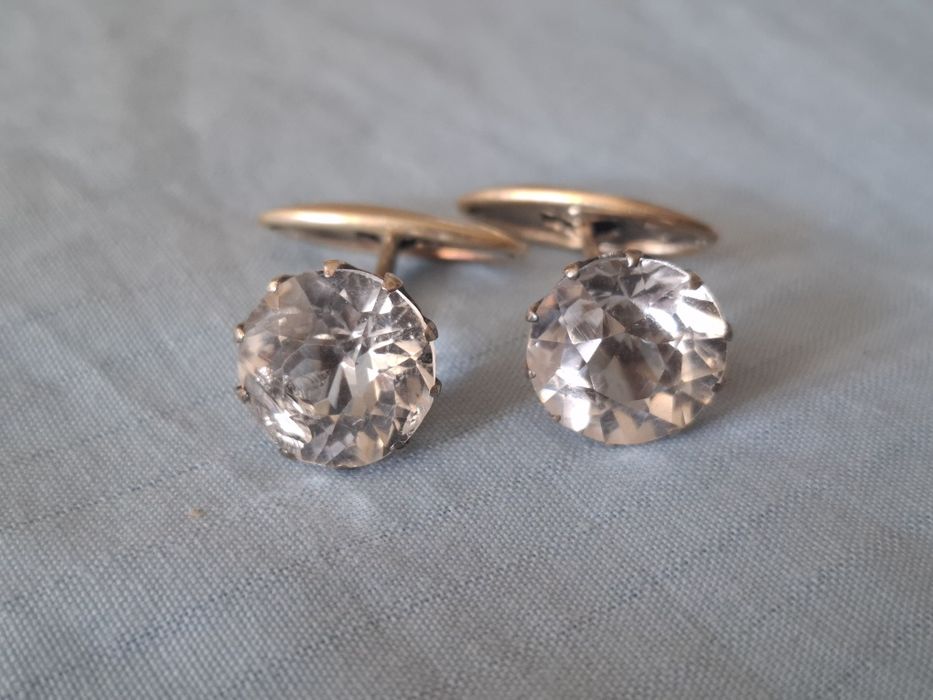 Запонки серебряные.