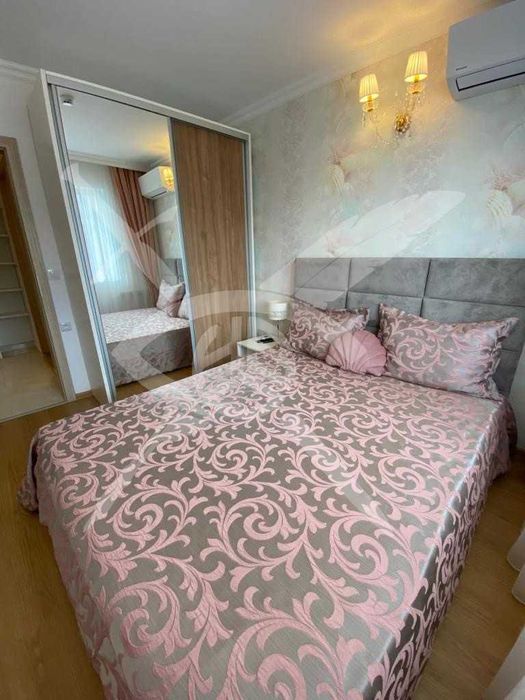 Продава се Тристаен апартамент в к.к. Слънчев бряг - 65 кв.м за 1999 €/кв.м - Снимка #6