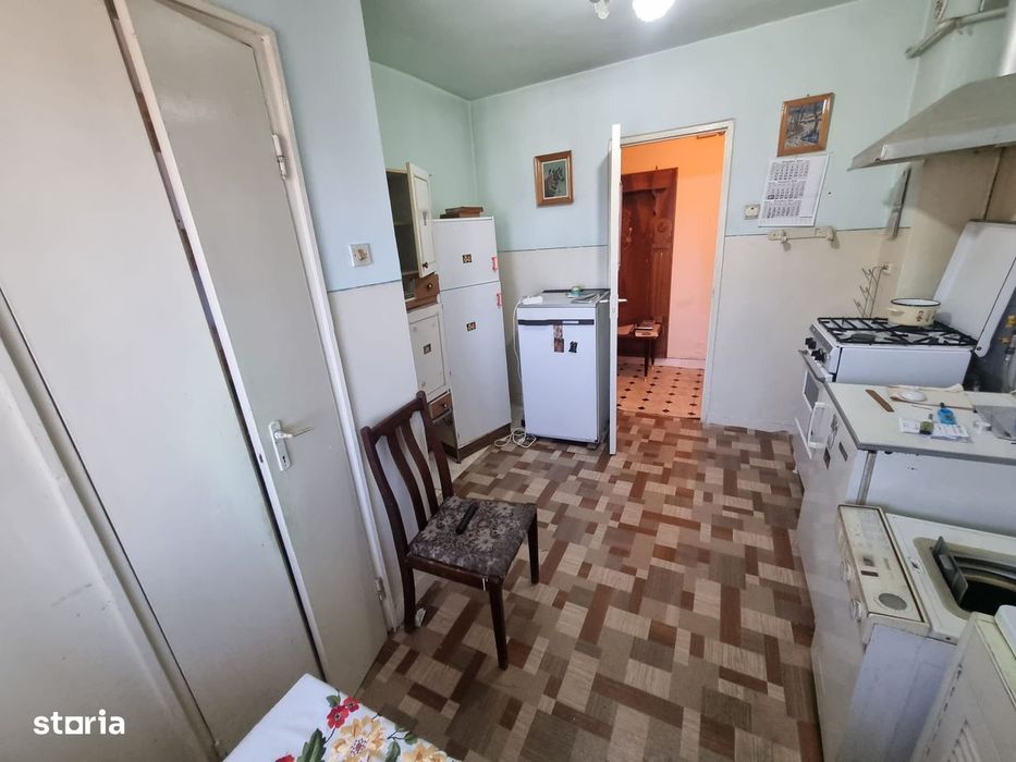 Apartament 2 camere decomandat,ultracentral,Deva-Bd.Decebal-piată