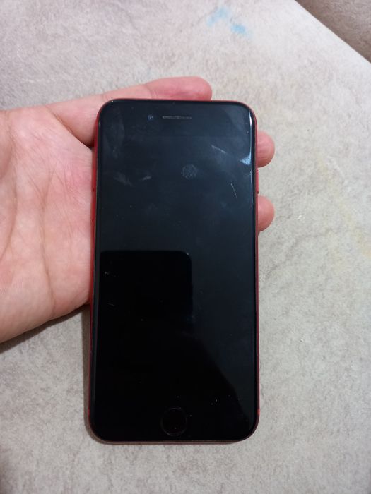 Продам iPhone 8 , айфон 8.