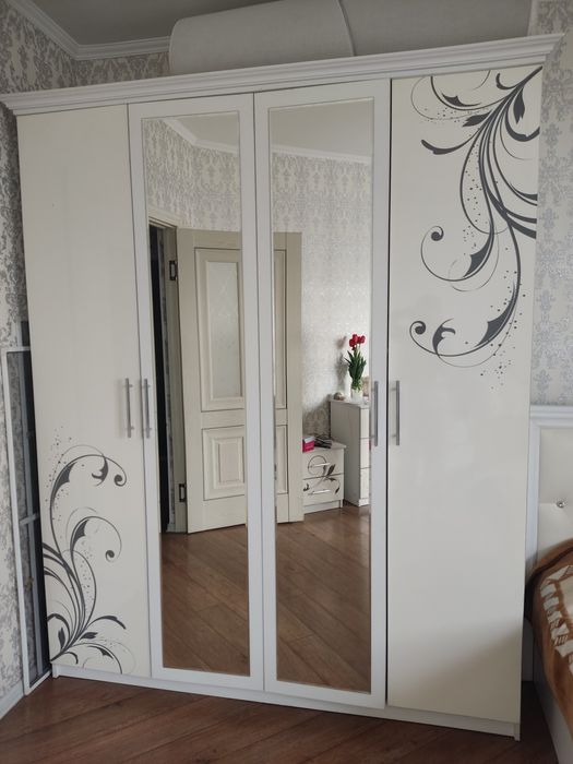 Продам спальный гарнитур 5 предмет