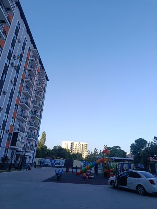 Ijaraga beriladi yangi dom park oldida