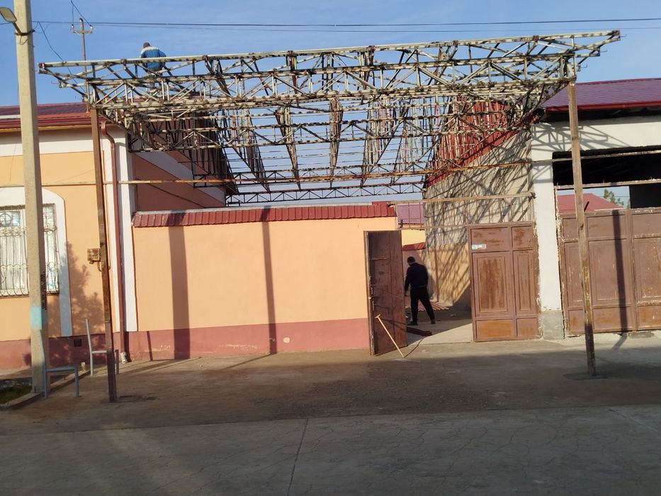 Навес куриш хизмати Узбекистан буйлаб кантинер профил материалидан