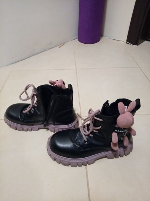 Детски обувки със зайчета