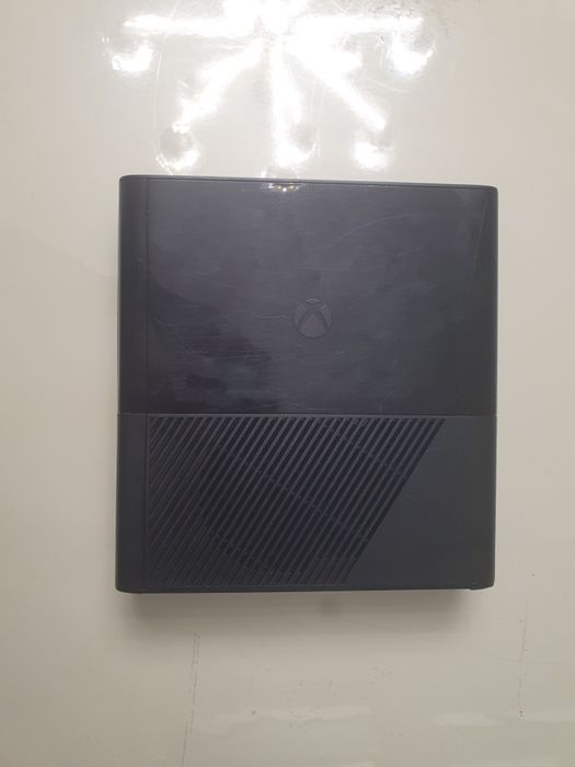 Xbox 360 E 250гб