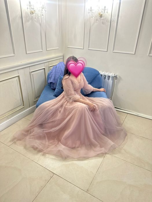 Элегантное вечернее платье