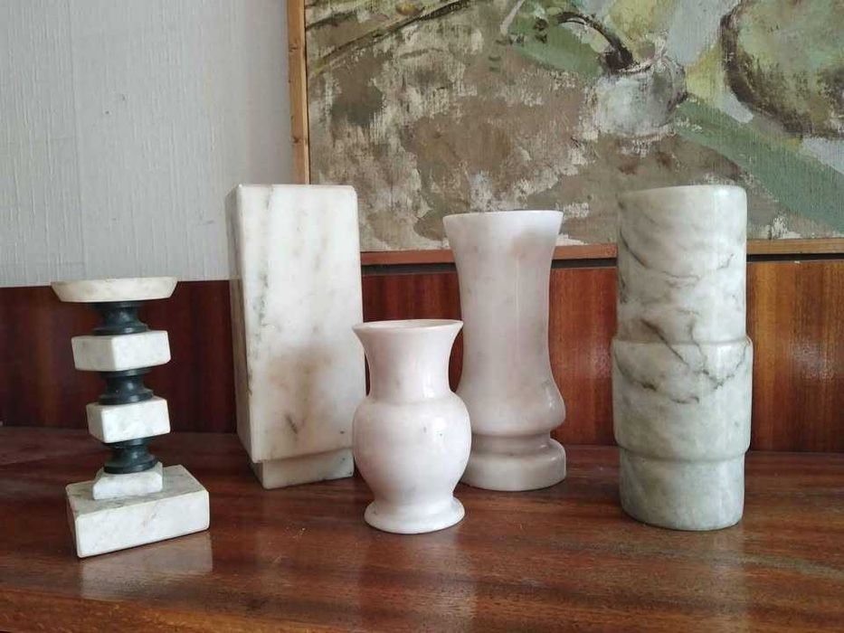Картини, вази, свещници и др.