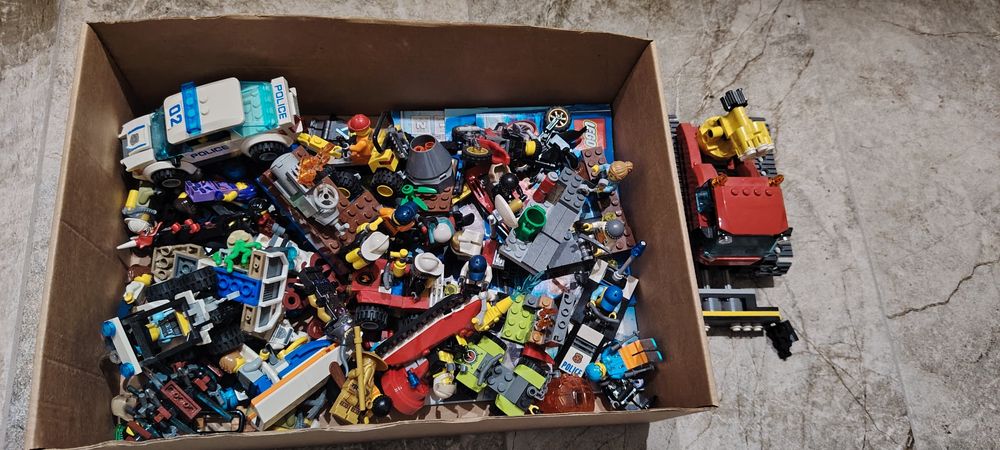 Lego ninjago și city