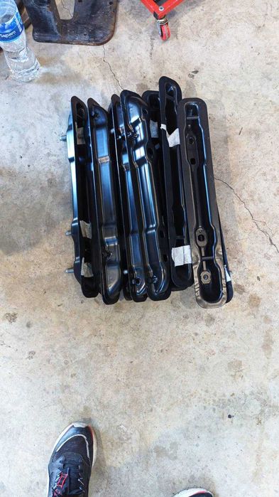 Седалки за Бус Тройки със колани